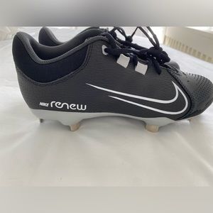 Nike Softball Cleats -New -Size 7.5